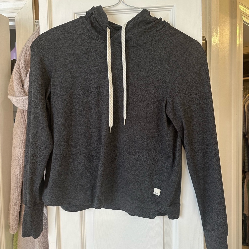 VUORI Halo Essential Dreamknit Hoodie
SIZE:  Medium  COLOR:  Charcoal Heather